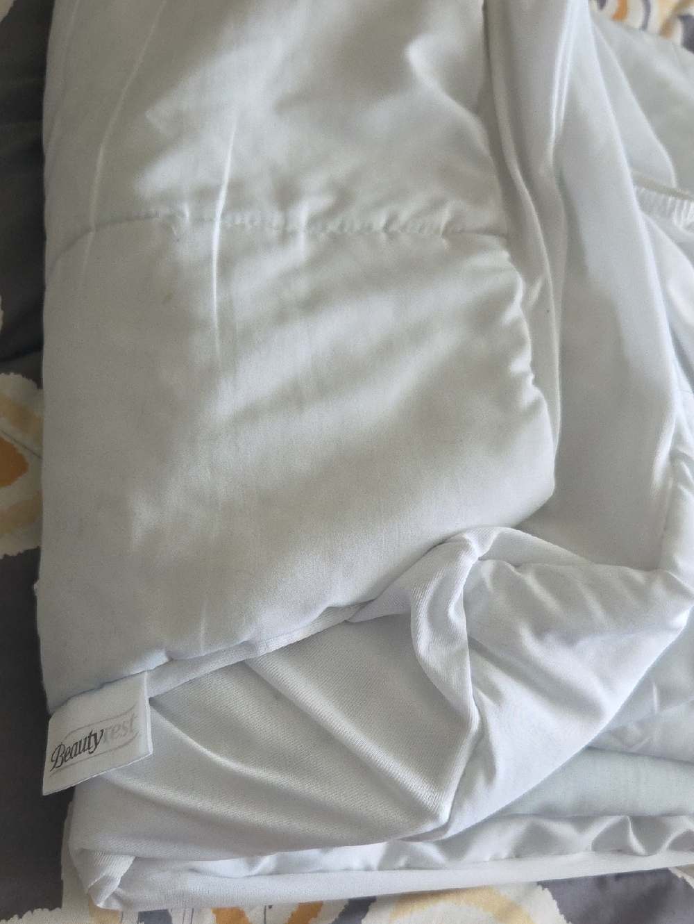 Beautyrest White Mattress Protector And SUNBEAM Blue Twin Fitted Sheet
